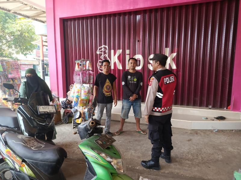 Cegah Aksi Premanisme Koperasi Merah Putih di wilayah Hukum Polsek Tempuran, Personil laksanakan Patroli Rutin dengan teliti.