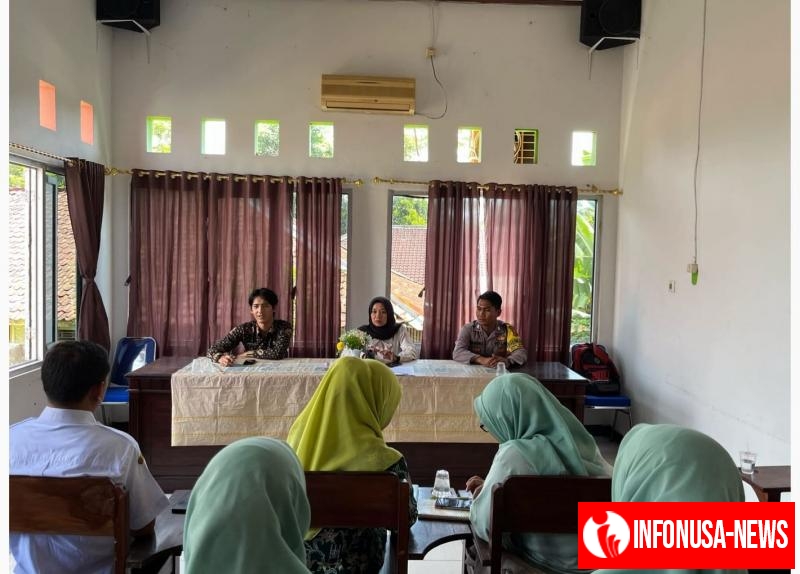 Bhabinkamtibmas Polsek Pangkalan Sampaikan Pesan Kamtibmas saat Rapat Minggon di Desa Cintaasih