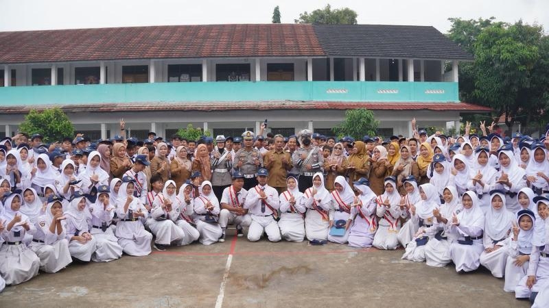 Police Goes to School, Satlantas Polres Karawang Hadir sebagai Teladan Pelajar
