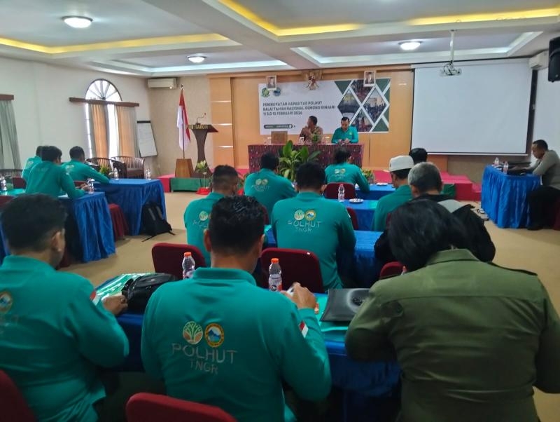 Polda NTB Tingkatkan Kapasitas Polisi Kehutanan Rinjani melalui Bimtek