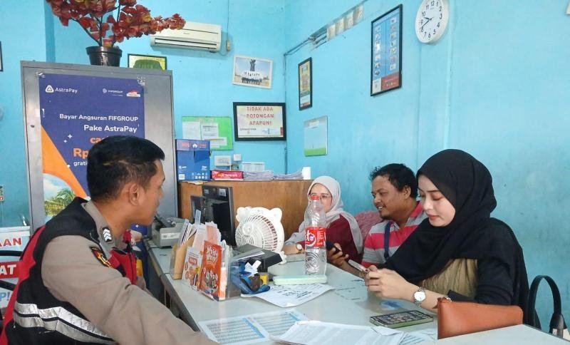 Sebar Himbauan Kamtibmas, Bhabinkamtibmas Polsek Telagasari Pastikan Warga Waspada