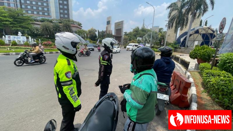Satlantas Polres Karawang Serukan Keselamatan Berkendara Kepada Driver Ojol