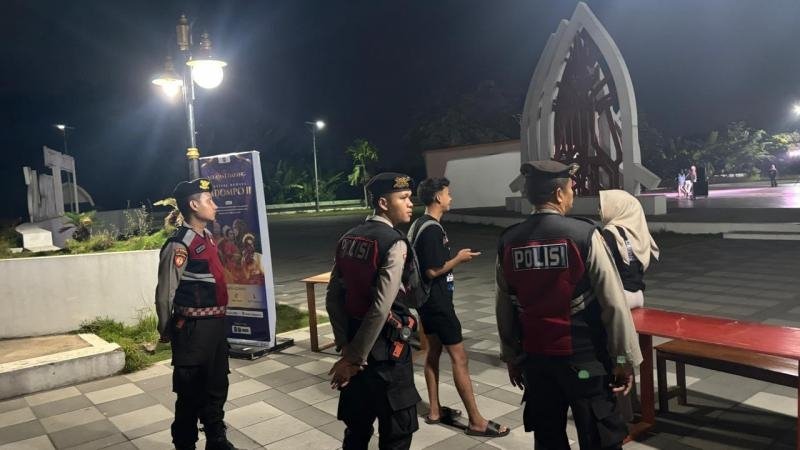 Patroli Malam Polda NTB Sasar Jalur Udayana, Cegah Kejahatan dan Kenalkan Layanan Call Center 110