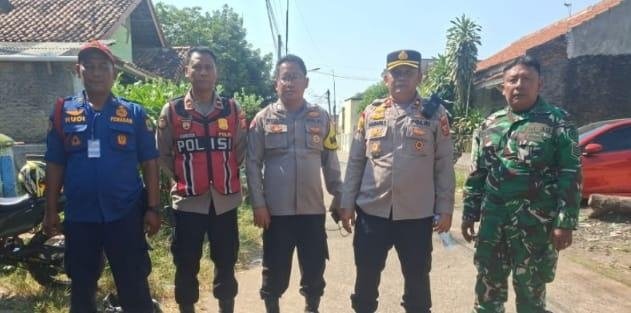 Kapolsek Klari Pimpin Anggotanya Dalam Rangka Pengamanan Kunker Presiden RI "Prabowo Subianto"?
