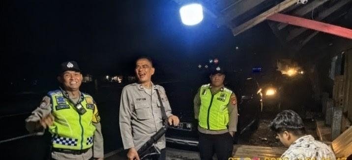 Antisipasi 3C dan Tawuran, Polsek Jatisari Lakukan Patroli Sasaran Jalan Pantura Gamon