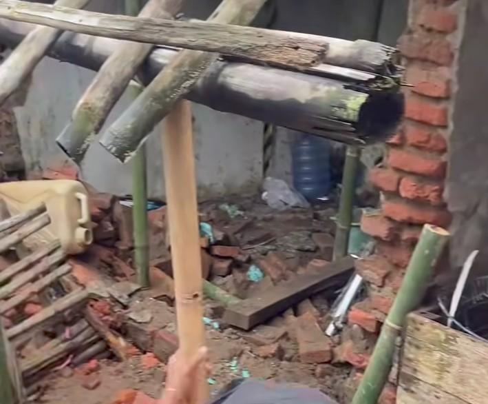 Hujan dan Angin Kencang Rusak Rumah Warga Indramayu, Harapan Turiah Menunggu Uluran Tangan