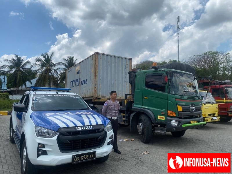 Satgas Kawal Polda NTB Amankan Distribusi Logistik MotoGP Mandalika 2025