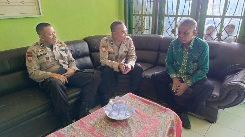 Binmas Polda NTB Beri Edukasi Kamtibmas di Sekolah, Tekankan Disiplin dan Pencegahan Bullying