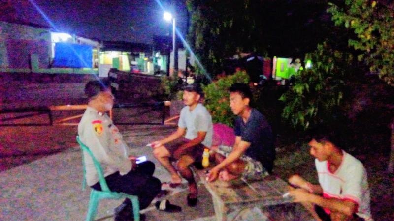 Sinergi Polsek Klari dan Warga Lewat Jaga Kamtibmas Malam Hari