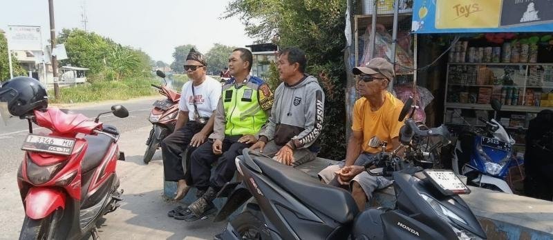 Upaya Anggota Polsek Telagasari Beri Warga Penyuluhan Cegah Kenakalan Remaja