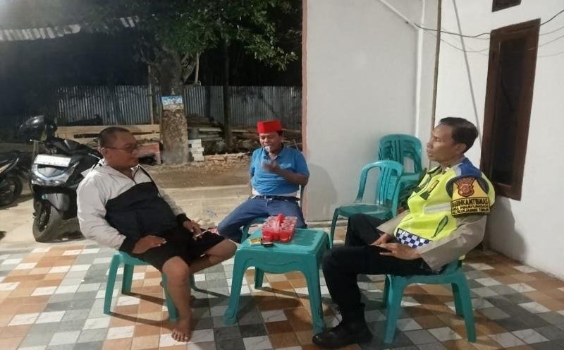 Bhabinkamtibmas Desa Pinayungan Laksanakan Giat Sambang Humanis, Sapa Warga Dusun Sukajaya