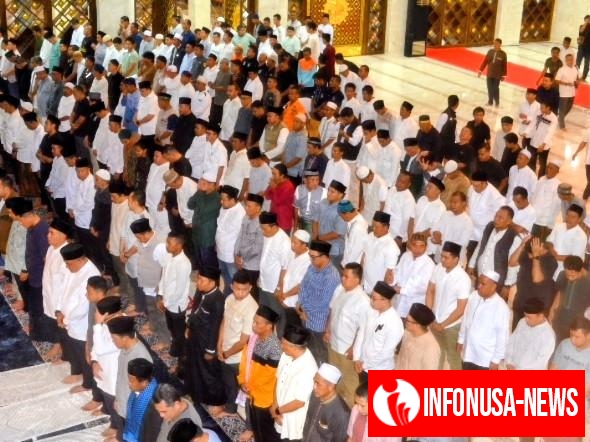 Bupati Bogor Rudy Susmanto Bersama Jajaran Pemkab & Masyarakat Perdana Laksanakan Shalat Shubuh Berjamaah di Masjid Nurul Wathon Cibinong