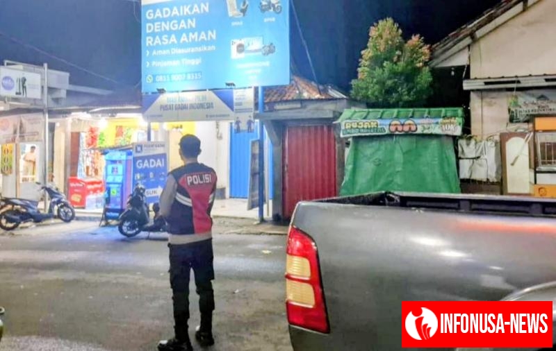 Personil Polsek Tegalwaru Patroli di Loji Kulon Desa Cintalaksana Dinihari Cegah Aksi Kejahatan