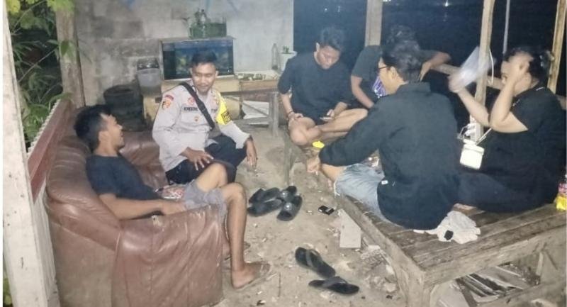 Gencar Personel Polsek Lemahabang Imbau Remaja Hindari Peredaran Dan Penyalahgunaan Obat Terlarang di Wilayah Binaan