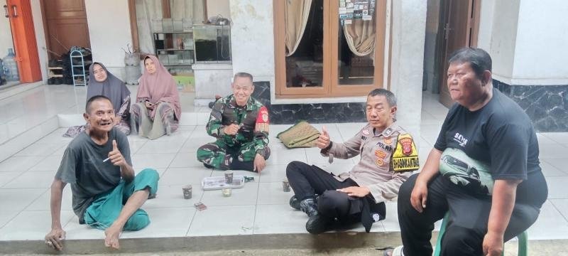 Bhabinkamtibmas Polsek Karawang Sosialisasikan Himbauan Kamtibmas Kepada Warga Binaan Desa Kondangjaya