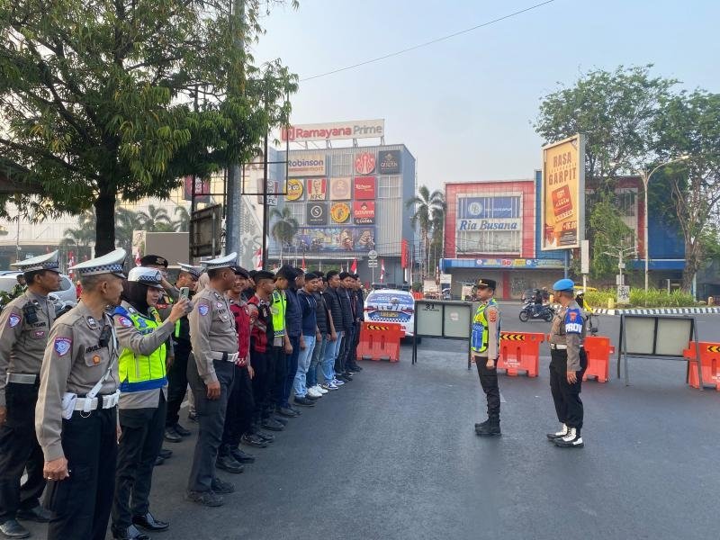 Polresta Karawang Terjunkan Personil Amankan CFD Minggu Pagi