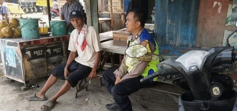 Anggota Polisi Polsek Telagasari Ingatkan Warga Tetap Waspadai TPPO