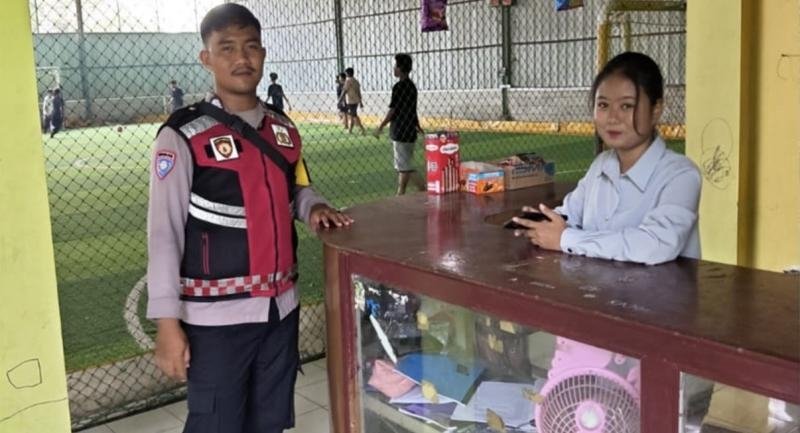 Bhabinkamtibmas Polsek Lemahabang Imbau Warga Desa Karyamukti Waspada TPPO