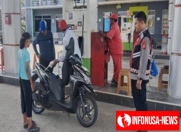 Bripka Satim Getol Kunjungi SPBU, Anggota Prekat Polsek Banyusari Berikan Rasa Aman
