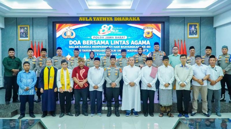 Sambut Hari Bhayangkara ke-80, Polres Karawang Gelar Doa Bersama Lintas Agama, Panjatkan Harapan untuk Keselamatan Bangsa