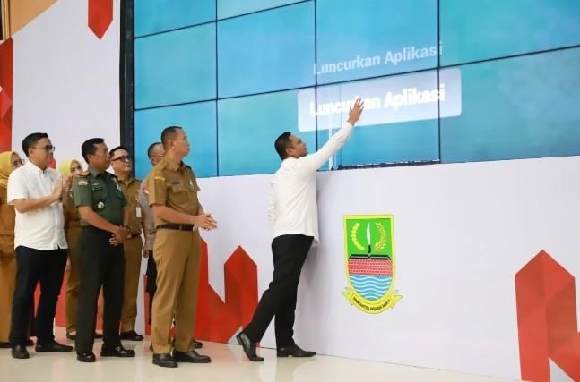 Satu Aplikasi, Banyak Kemudahan: Kabupaten Bekasi Percepat Layanan dan Bersih-Bersih Birokrasi