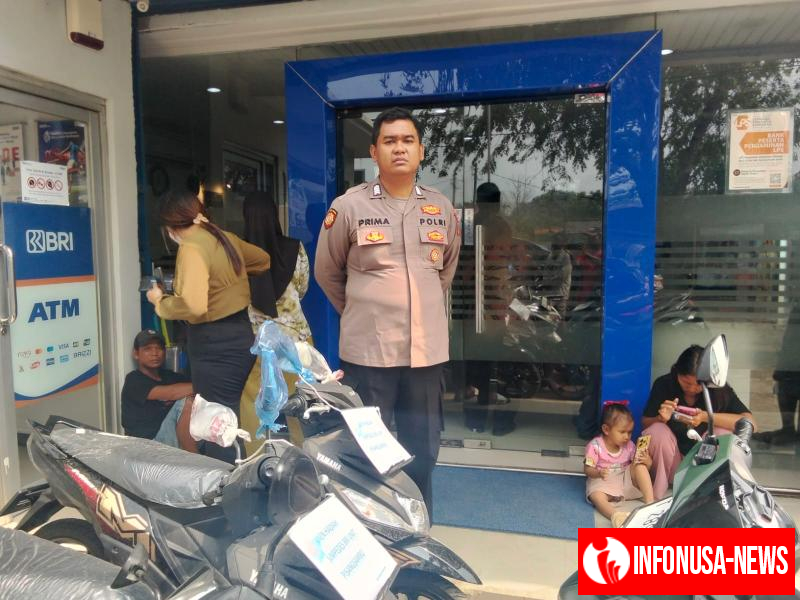 Anggota Polsek Tirtajaya laksanakan Patroli Prekat di Bank BRI Unit Pisangsambo guna mengantisipasi terjadinya GU Kamtibmas