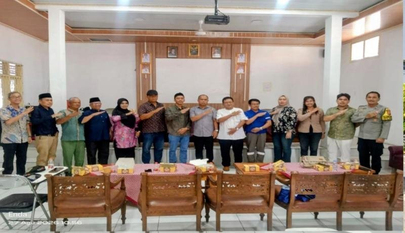 Bhabinkamtibmas Hadiri Penetapan Anggota BPD Terpilih Desa Sirnabaya Masa Bakti Tahun 2026–2034
