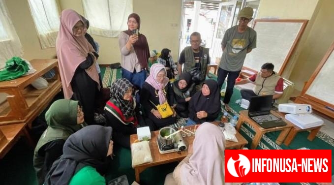 Bank Sampah Unit (BSU) Mandiri dan Bank Sammi Kota Sukabumi Gelar Pelatihan Daur Ulang Sampah Bagi Warga Perum Taman Asri