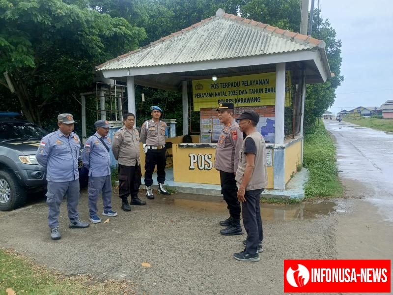 Personil Polsek Tempuran Melaksanakan Ops Lilin Lodaya 2025 di Objek Wisata Pantai Ciparagejaya.
