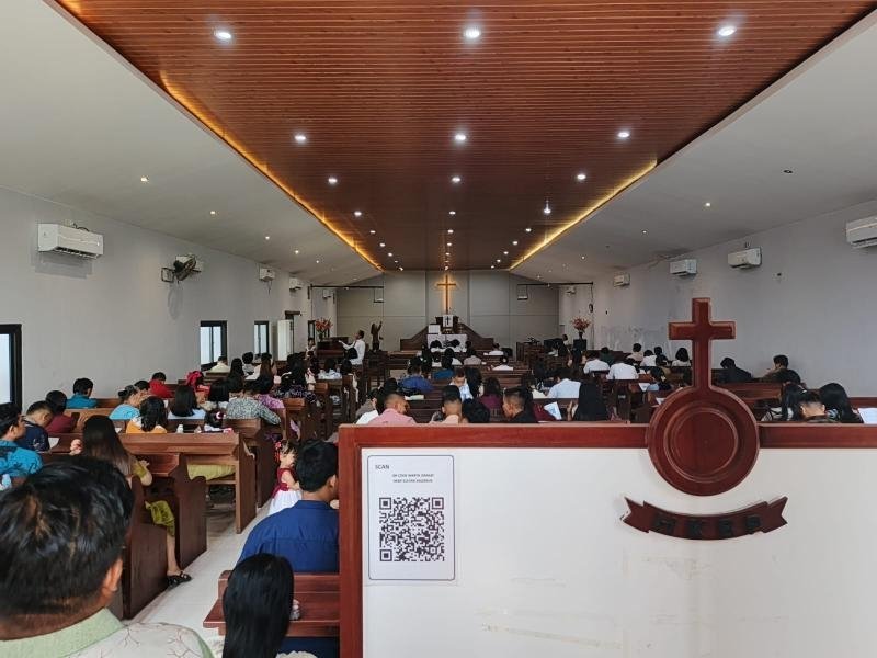 Personil Polsek Klari Amankan Kegiatan di Gereja Sultan Mazmur