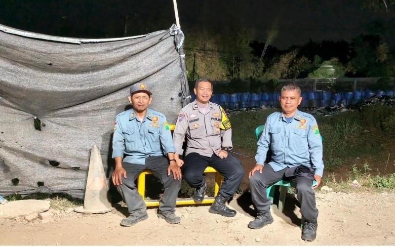 Jaga Sinergitas, Bhabinkamtibmas Desa Purwadana Laksanakan Ngawangkong Humanis Bersama Anggota Linmas