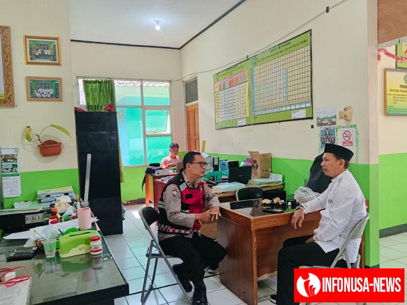 Personil Polsek Tegalwaru Giat Patroli Siang Sambang Kantor KUA Edukasi Dialogis Cegah Kejahatan