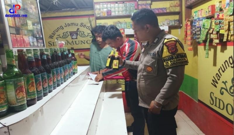 Upaya Anggota Personel Polsek Lemahabang Laksanakan Patroli Kring Serse Malam