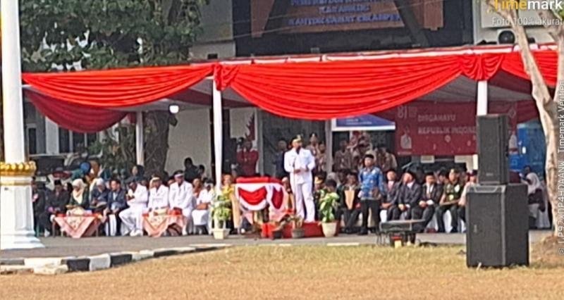 Kapolsek Cikampek Kompol Aji Ikuti Upacara Peringatan Detik- detik Proklamasi Kemerdekaan RI ke 81 di Kecamatan Cikampek