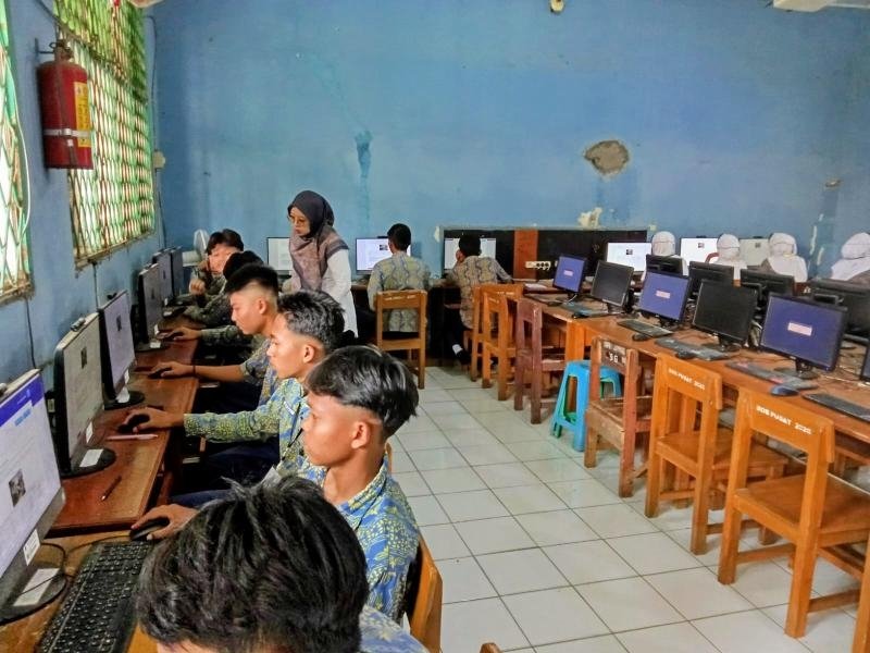 Tekad dan Disiplin, Siswa SMPN 1 Jatisari Hadapi TKA dengan Percaya Diri