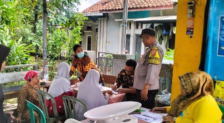 Bhabinkamtibmas Polsek Klari Sambangi Kader Posyandu dan Sampaikan Pesan Kamtibmas