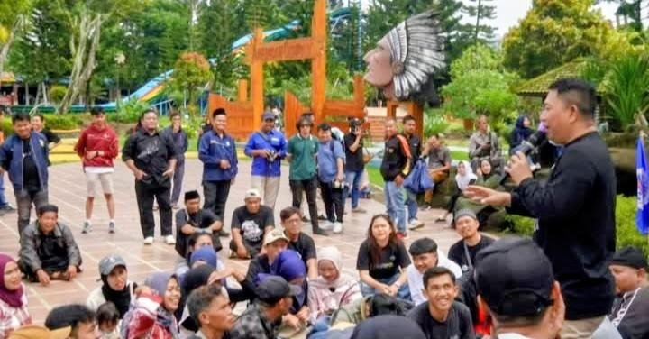 Semangat Kebersamaan Warnai May Day, Wabup Sukabumi Dialog Akrab dengan Buruh
