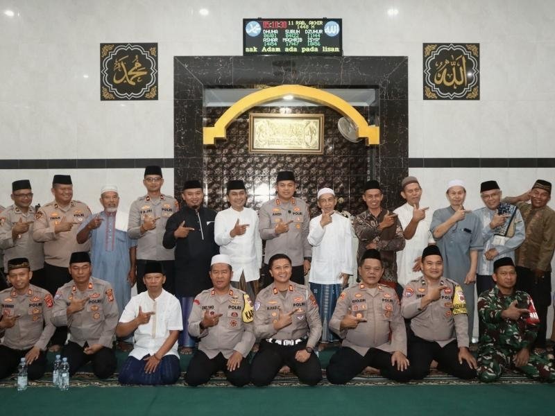 Lewat Suling Amis (Sholat Subuh Nguriling Dinten Kemis), Kapolres Subang Perkuat Silaturahmi dan Kedekatan dengan Masyarakat