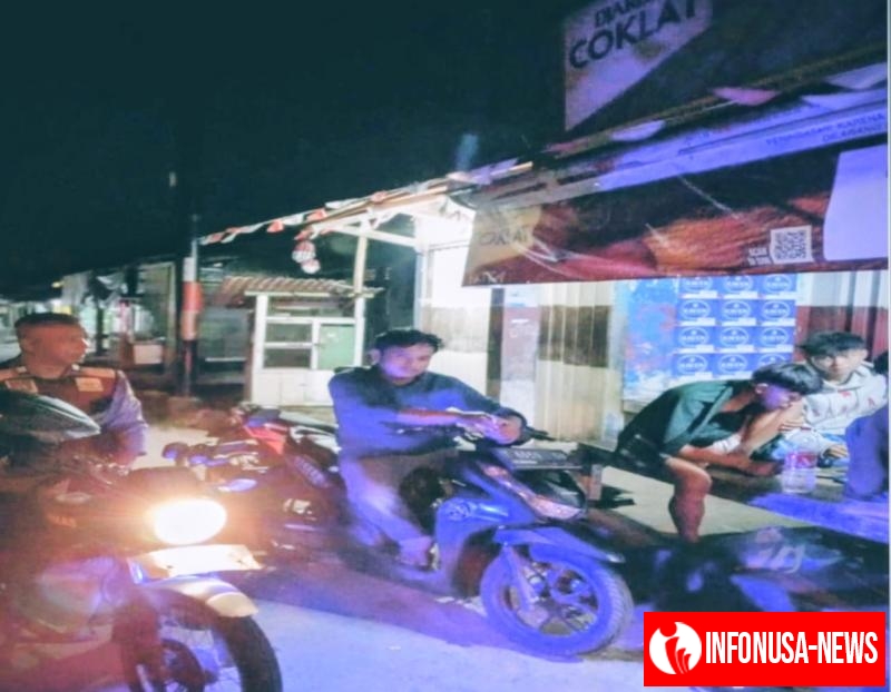 Personil Polsek Tegalwaru Gelar Patroli Malam Sambang dan Edukasi Warga Mekarbuana Jaga Kamtibmas