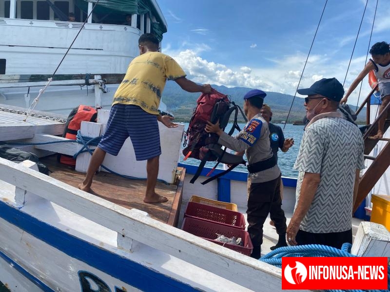 Sigap dan Peduli! Personel Ditpolairud Polda NTB Turun Bantu Penumpang Kapal