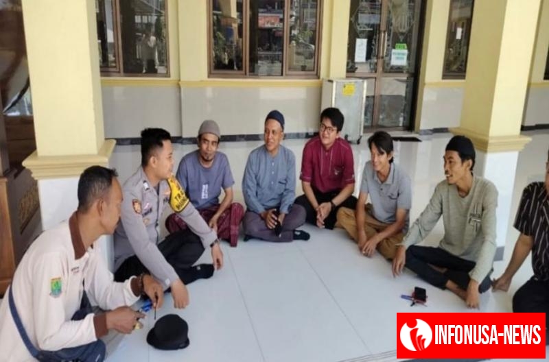 Gelar Jumat Curhat, Polisi Banyusari Brigadir Alpian Budi Dengarkan Keluhan Warga