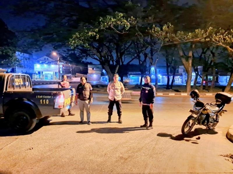 Antisipasi Gangguan Kamtibmas, Polsek Klari Lakukan Patroli Blue Light Malam, Sasar Bunderan Masari