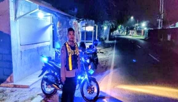 Anggota Prekat Polsek Banyusari Giat Patroli Jalan Raya Antisipasi Kejahatan