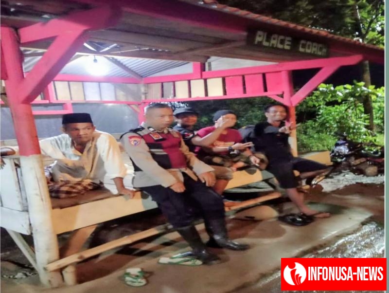 Bhabinkamtibmas Polsek Tegalwaru Sambang Poskamling Edukasi Warga Kampung Menteng Bersama Jaga Kamtibmas