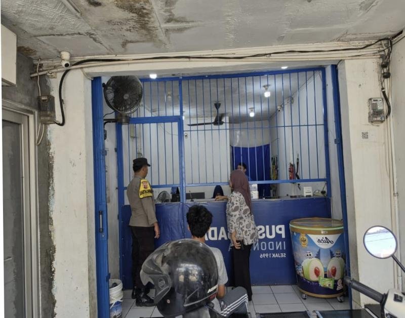 Personil Polsek Tegalwaru Patroli Siang Sambang Pegadaian Loji Beri Pesan ke Warga Waspada