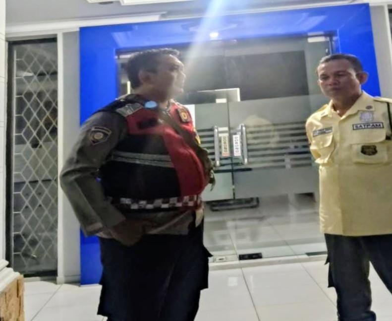 Rutin Kunjungi BRI Gempol Patroli Prekat Polsek Banyusari di Malam Hari