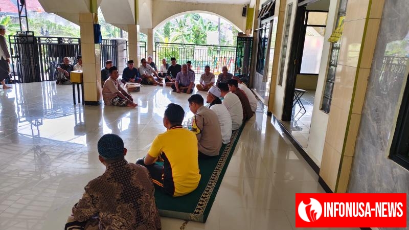 Kapolsek Kotabaru Laksanakan Kegiatan Jumat Curhat Bersama Para Tokoh Désa Pucung