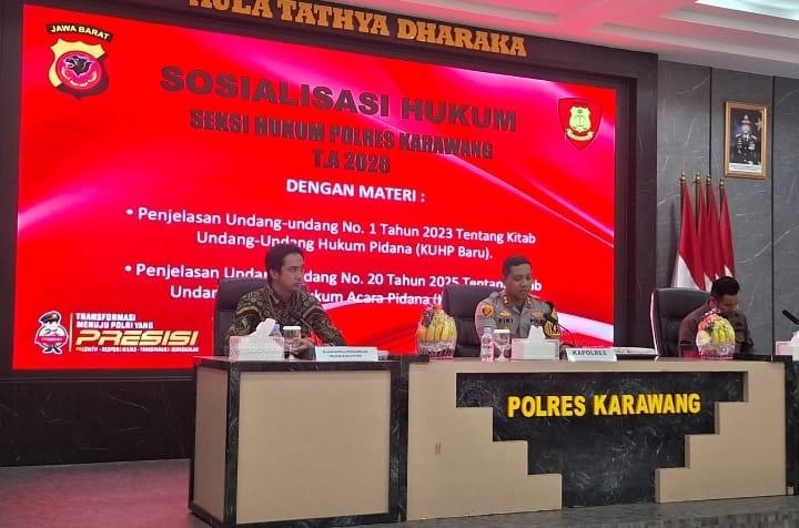 Kapolres Karawang Sosialisasikan KUHAP dan KUHP Baru ke Anggota