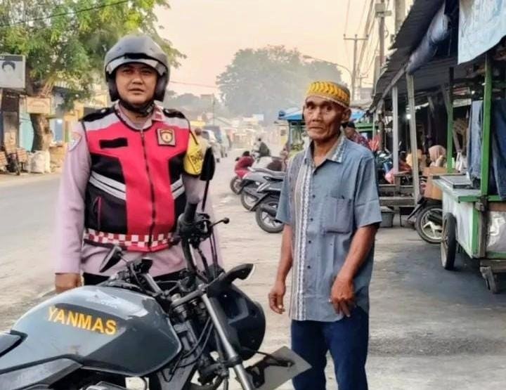 Upaya Anggota Prekat Polsek Banyusari Giat Patroli Jalan Raya Antisipasi Kejahatan di Wilayah