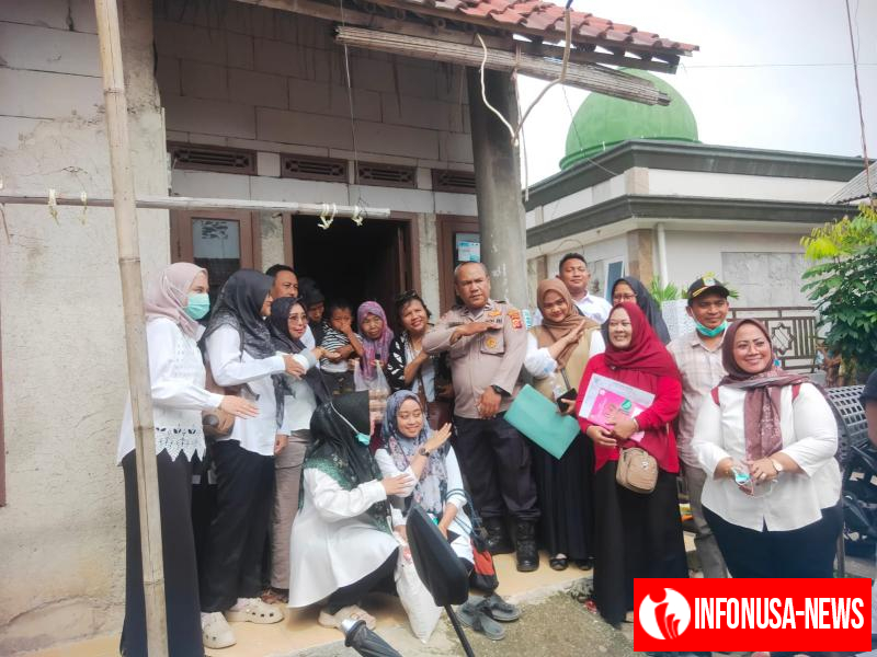Bhabinkantibmas Polsek Rengasdengklok Berikan Pendampingan Kepada petugas Survey SSGI di Desa Karyasari